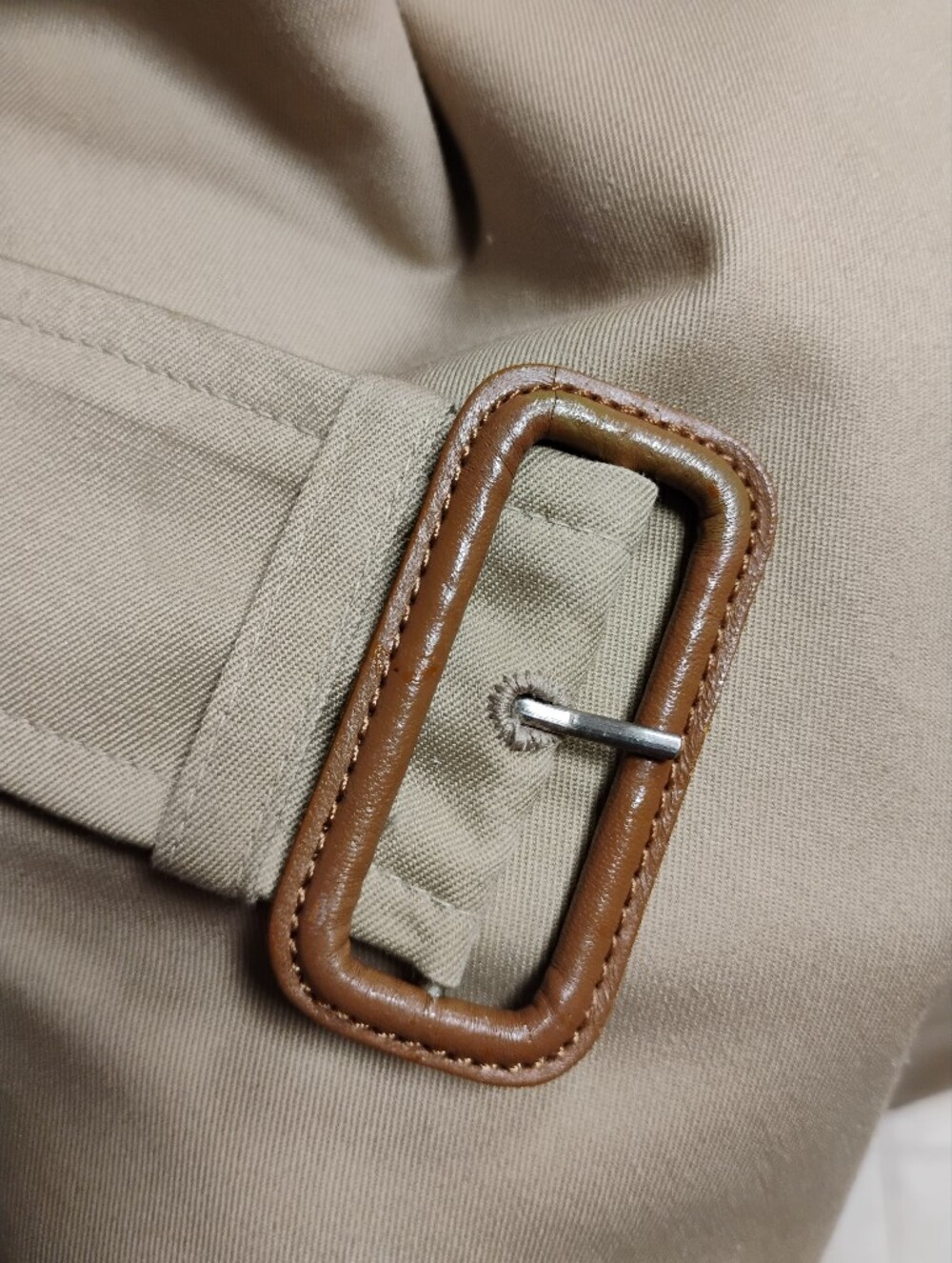 Vintage Burberry Trench Coat With Removable Collar - Picture 11 of 16